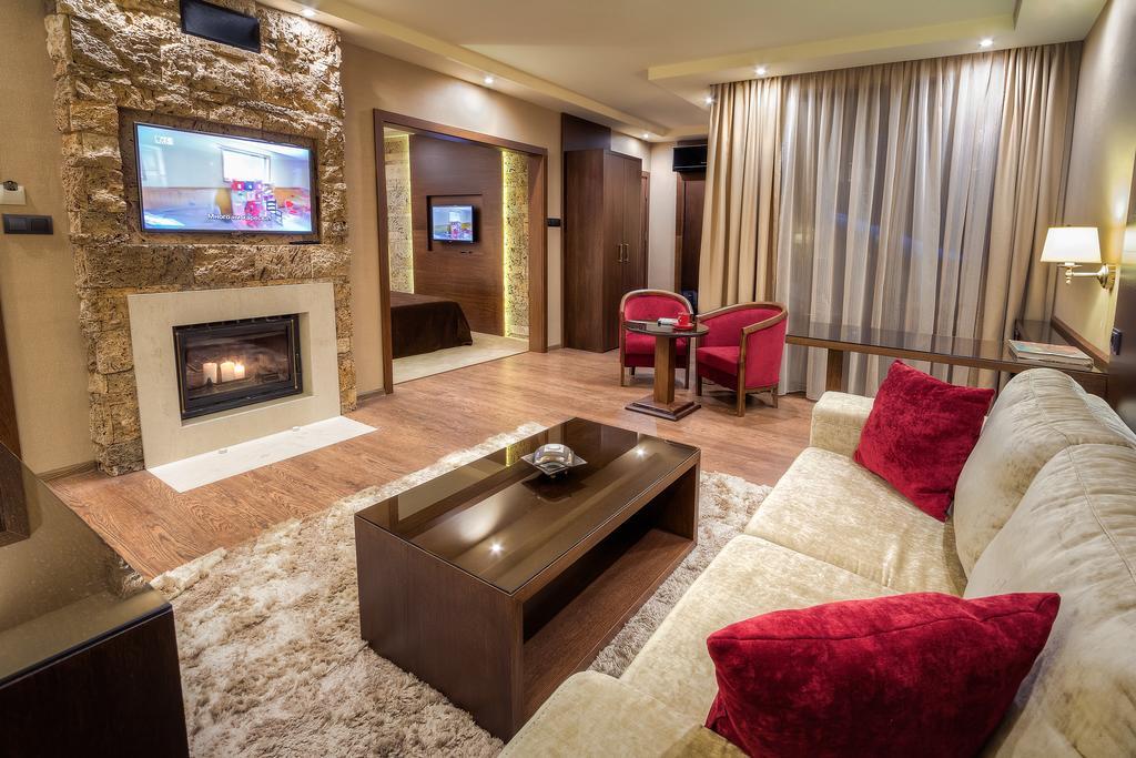 Family Hotel Strannopriemnitza Oreshak  Phòng bức ảnh
