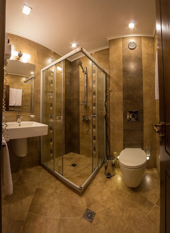Family Hotel Strannopriemnitza Oreshak  Phòng bức ảnh
