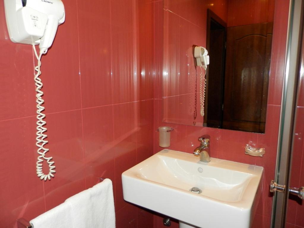 Family Hotel Strannopriemnitza Oreshak  Phòng bức ảnh
